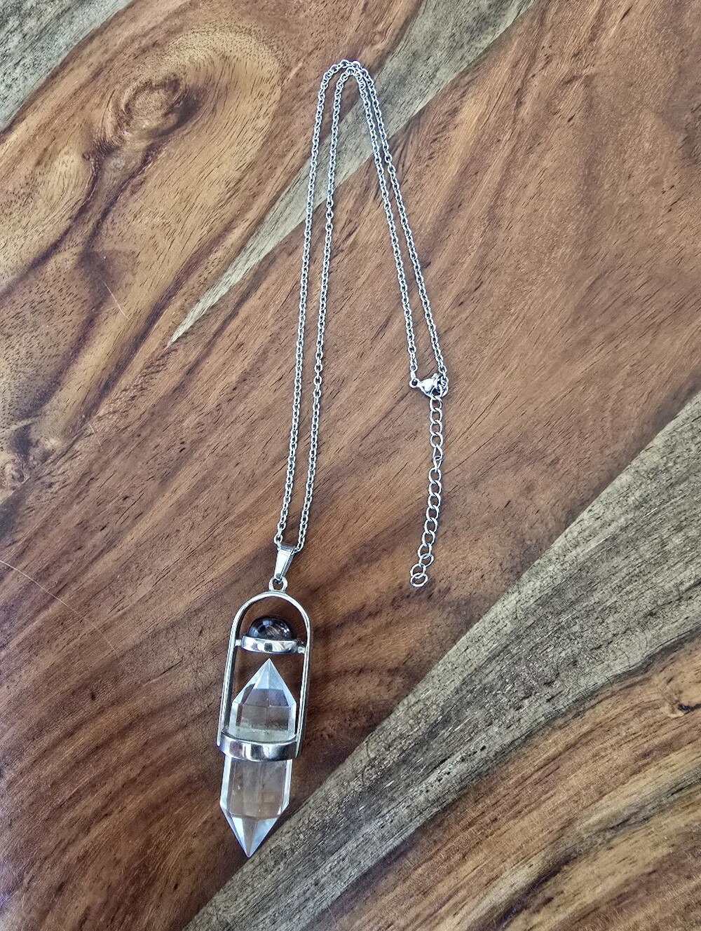 Discontinued And Rare Evil Pawn Jewelry Quartz Generator With Red Garnet - Picture 4 of 9